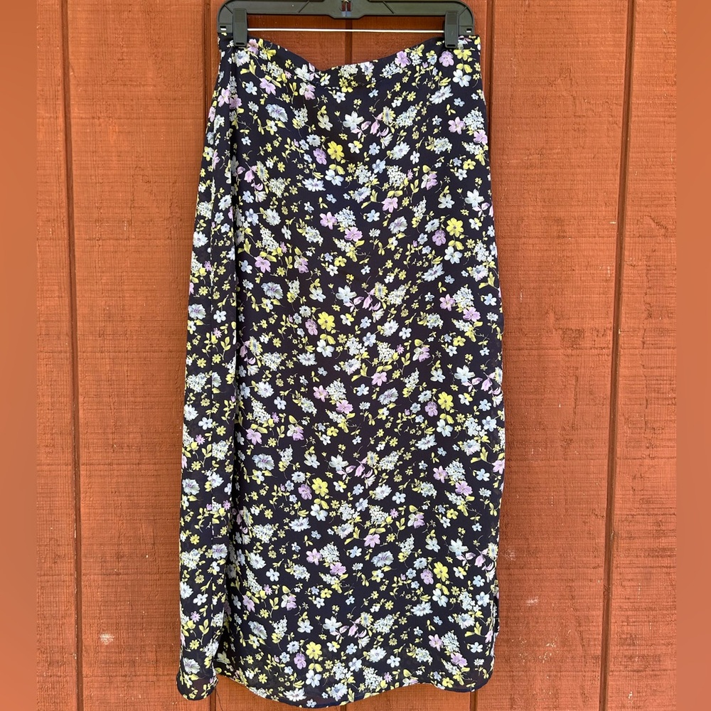 🌺RIKKI J. Vintage Floral Side Slit Midi Skirt